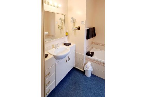 1-Bedroom Unit (Roadside) - bathroom